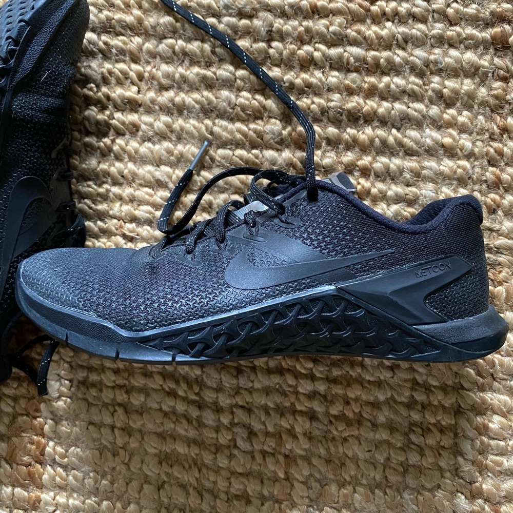 Women’s Nike Metcon 4 sneaker